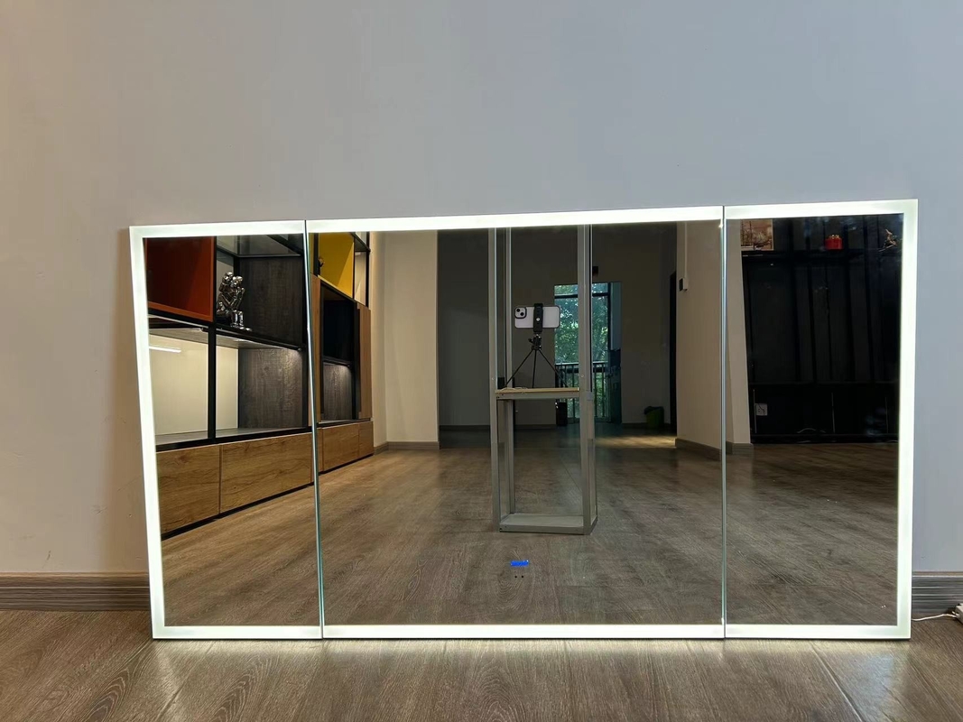 Puerta de armario de espejos inteligentes con refrigerador Todas las luces LED de aluminio tocan luces de desincronización abiertas