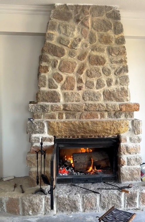 Hojas de metal de la chimenea de la puerta de aluminio de ajuste de muebles personalizados para casas modernas