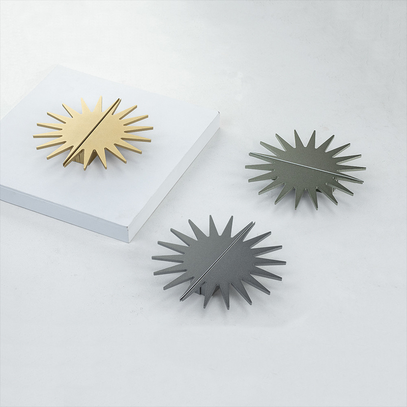 Sun de oro formó los tiradores de puerta decorativos de aluminio del guardarropa de la novedad de los botones 4.72inches del gabinete