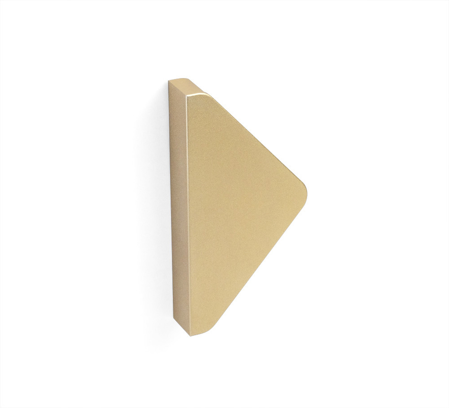 Botones del armario de la puerta, tirones del cajón de los muebles, manijas para las puertas, manijas del gabinete de la barra, manijas del cajón del dormitorio, retro triangular
