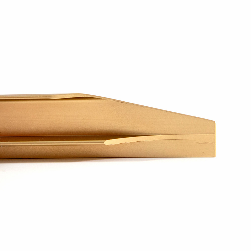 El oro J forma los tirones de aluminio del borde que el finger moderno del gabinete tira del metal para la biblioteca